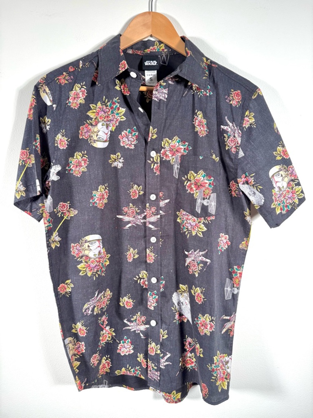 Star Wars Floral Stormtrooper X-Wing TIE Fighter Tropical Hawaiian Shirt Size S - Picture 2 of 14